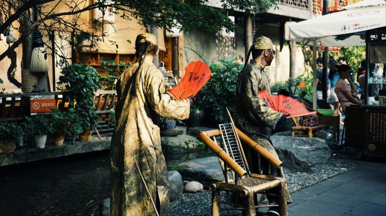 5D4N · Private Tours · Chengdu + Chongqing by High-Speed Rail - Immersive Local Life - Panda, Sanxingdui, Dujiangyan, Yangtze River Cableway, Hongyadong Night View, Liziba Light Rail & Kuanzhai Alley