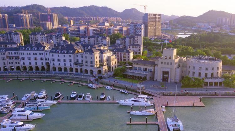香港+7