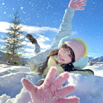 新疆乌鲁木齐+阿勒泰地区+喀纳斯景区+禾木风景区+吉克普林国际滑雪度假区+赛里木湖8日7晚拼小团