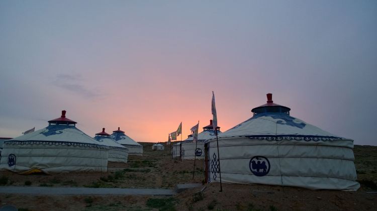 5-Day Baotou, Xilamuren Grassland & Whistling Dune Bay Private Tour · Consult for Exclusive Discount · High-quality Inner Mongolia Trip, Lotus Hotel & Yurt Stay, All-inclusive Package
