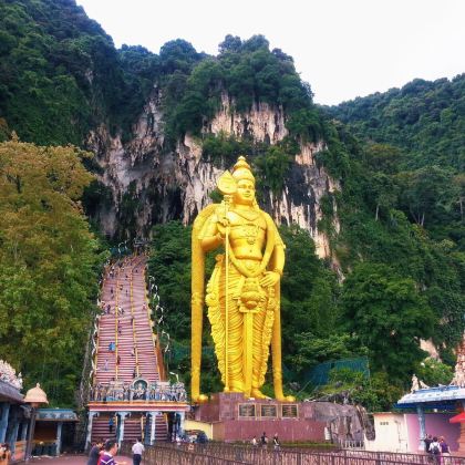 亚庇+吉隆坡+关丹+环滩岛+孟河红树林+马里马里民族风俗文化村+黑风洞+珍拉丁湾8日7晚拼小团