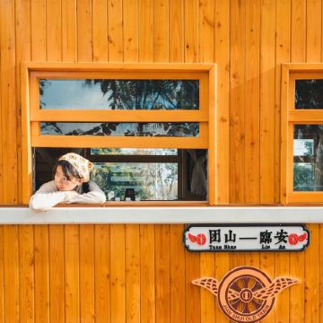 昆明+抚仙湖+建水+河口+元阳+蒙自+普者黑风景区+坝美世外桃源景区+东川红土地11日10晚私家团