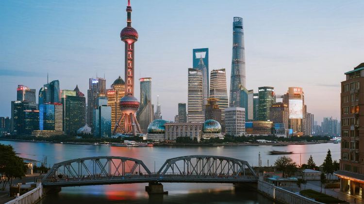 6D5N · Private Tours · Jiangnan classic itinerary: Shanghai + Suzhou + Wuzhen + Hangzhou·Oriental Pearl Tower, Humble Administrator's Garden, Wuzhen's West Gate, West Lake & Lingyin Temple.
