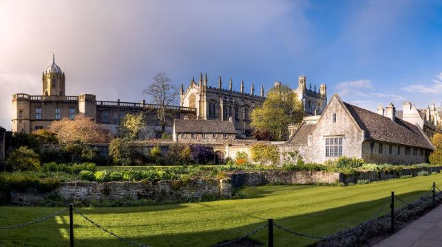 <8天>【沉醉高地山川 漫步白崖】英格蘭+蘇格蘭+白崖·倫敦一日遊+愛丁堡深度遊+皇室溫莎城堡+花少同款湖區+牛津劍橋雙學府+約克半自由行+七姐妹國家公園+布萊頓浪漫海岸線(1人成團)