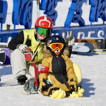 滑雪·河北唐山5天4晚独立营·玉龙湾滑雪场【冰雪创造营】超高性价比滑雪营！孩子的第一个滑雪营，选它就对了！安全，专业，雪场好，住宿好，性价比高，，家长能随时掌握孩子的动向，单板/双板，教练配比1:3/1:2/1:1