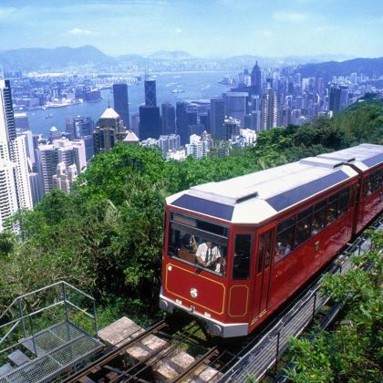 香港+澳门+香港故宫文化博物馆+大三巴牌坊+太平山顶+澳门威尼斯人度假区+天星小轮+星光大道+香港电车叮叮车+澳门塔+香港海洋公园5日4晚跟团游