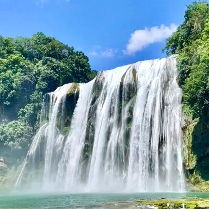 黄果树景区+荔波小七孔景区+西江千户苗寨3日2晚自由行