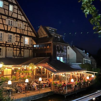 法国巴黎+兰斯+科尔马+埃吉桑+斯特拉斯堡+特鲁瓦9日8晚拼小团