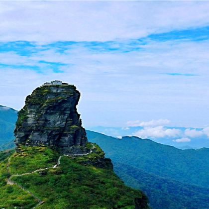 贵州黄果树+荔波+西江千户苗寨+梵净山+遵义+织金洞9日8晚私家团