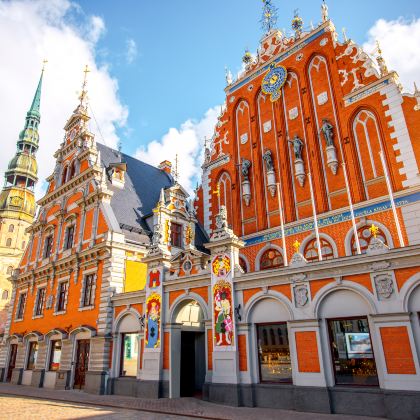 芬兰赫尔辛基+罗瓦涅米+萨尼色尔卡+伊纳里+爱沙尼亚塔林7日6晚私家团