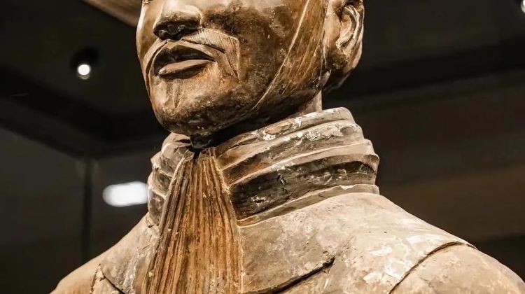 5-Day Private Tours: Emperor Qinshihuang's Mausoleum Site Museum, Bianque Memorial Hall, Grand Tang Mall, Mount Hua·  