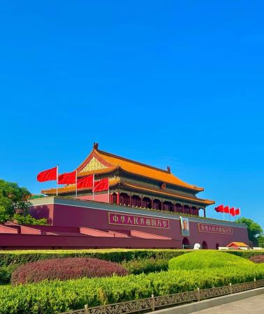 5D4N • Pure play, no shopping, high-quality small group of 9 people. Stay at Manxin Beijing & Zhongle Hotel. 24-hour airport pick-up and drop-off service. Enjoy Beijing to the Fullest