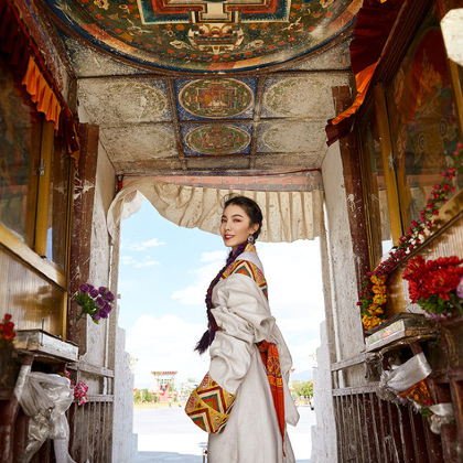 西藏拉萨+林芝+布达拉宫+雅鲁藏布大峡谷6日5晚跟团游