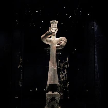 四川四川建川博物馆聚落+安仁古镇+成都大熊猫繁育研究基地+李庄文化旅游度假区6日5晚跟团游