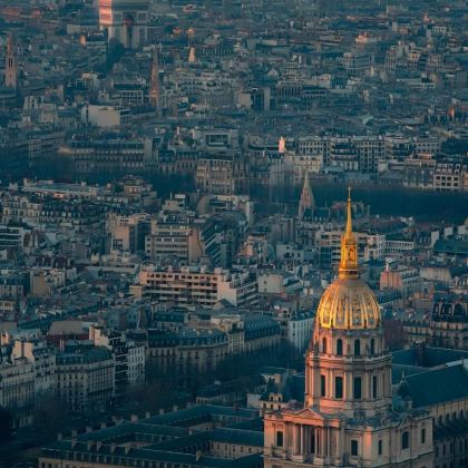 法国11日10晚私家团