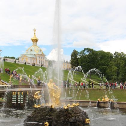 俄罗斯莫斯科+圣彼得堡8日6晚跟团游