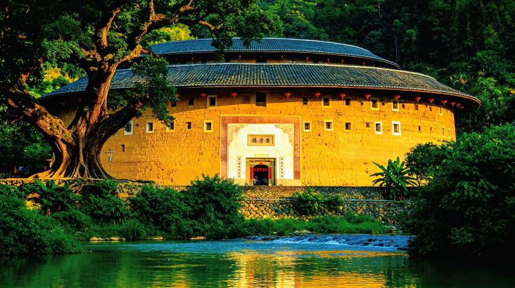 Private Getaway to Xiamen: Wander Gulangyu Island and Discover Centuries-old Hakka Tulou in Yunshuiyao