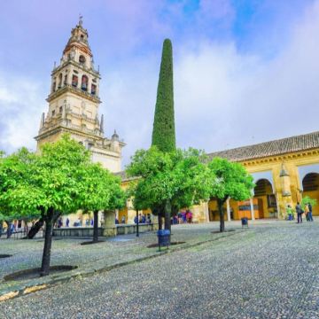 西班牙+巴塞罗那+直布罗陀+龙达斗牛场12日10晚私家团