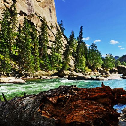 北疆+喀纳斯景区+禾木风景区5日4晚跟团游