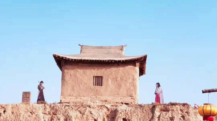 5-Day Group Tours: Ningxia Yinchuan, Shapotou, Zhongwei and Five Lakes Crossing in Tengger Desert·  