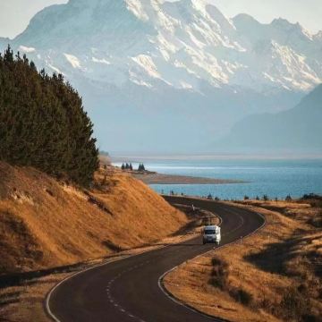 新西兰基督城+阿卡罗阿+皇后镇+特卡波+班克斯半岛+普卡基湖+库克山7日6晚拼小团