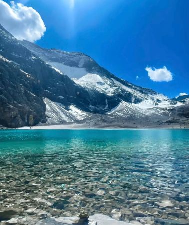 4D3N • Lijiang + Shangri-La + Meili Snow Mountain: View the golden sunrise + light trek at Tiger Leaping Gorge + Yulong Snow Mountain + Dukezong Ancient City + Potatso National Park + Songzanlin Monastery