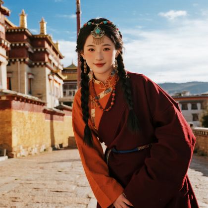 云南昆明+大理市+丽江+香格里拉+西双版纳10日9晚跟团游