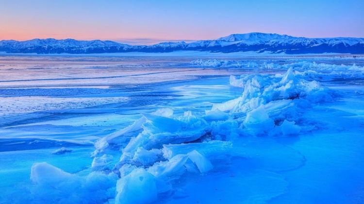 8-Day Northern Xinjiang Group Tours: Xinjiang Kanas National Geopark, Hemu Scenic Area, Sayram Lake, Nalati Scenic Area, Tianshan Tianchi | One Night in Hemu + Featured Meals·  