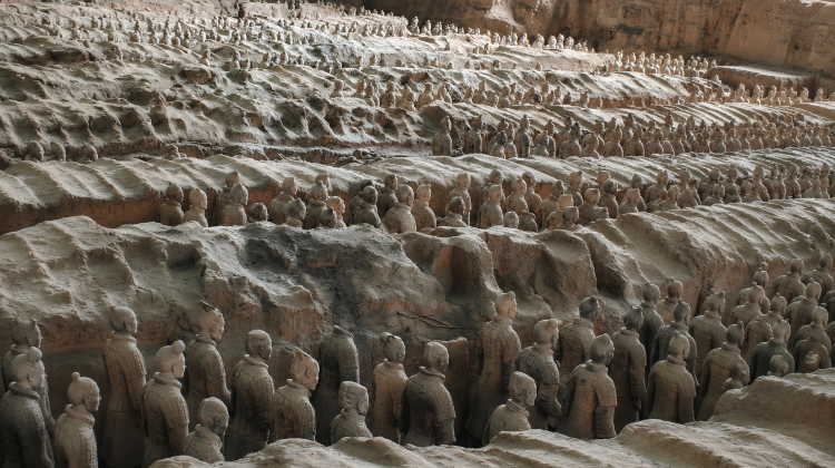 10-D Small Group Tours:  Xi'an-Yan'an-Mount Hua-Henan-Terracotta Army- Grand Tang Mall-Shaolin Temple-Waterfalls | Additional Shaolin Vegetarian Meal+International 4-diamond Hotels | Free Transfer·  