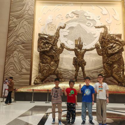 洛阳龙门石窟+郑州河南博物院+开封清明上河园+少林寺5日4晚跟团游