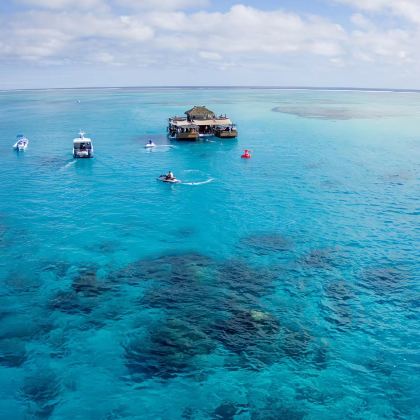 斐济维提岛+斐济 Cloud 9水上酒吧+夸塔岛6日5晚跟团游