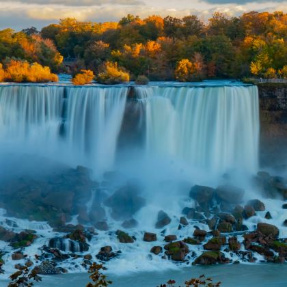 加拿大多伦多+渥太华+魁北克城+金斯顿+尼亚加拉瀑布8日7晚拼小团