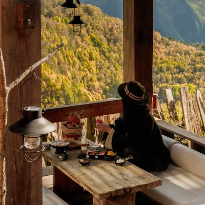 九寨沟+四姑娘山景区+毕棚沟+黄龙风景名胜区5日4晚拼小团