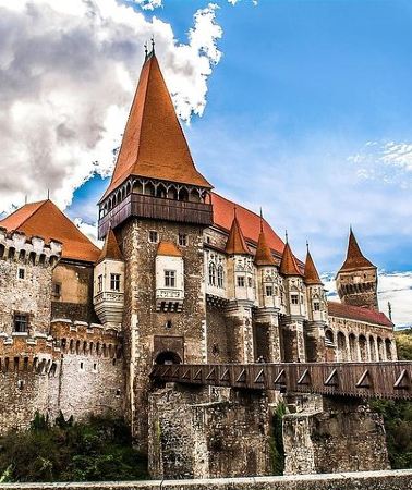 5D4N • 5 Days Private Tour in Romania from Bucharest to Transylvania