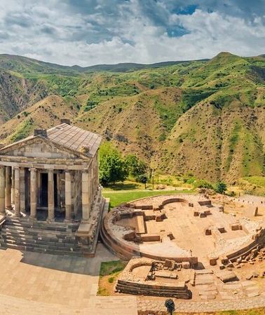 2D1N • Best of Armenia: private 2-3 days tour to Yerevan w/ family lunch