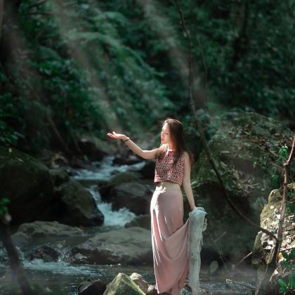 腾冲+大理市+西双版纳9日8晚拼小团