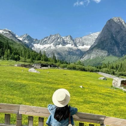 成都+四姑娘山景区+新都桥+墨石公园景区5日4晚私家团