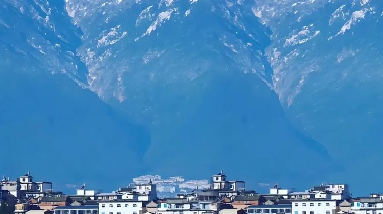 8D7N · Private Tours · Kunming + Dali City + Lijiang + Shangri-La: Yulong Snow Mountain, Erhai Lake, Dukezong Ancient Town