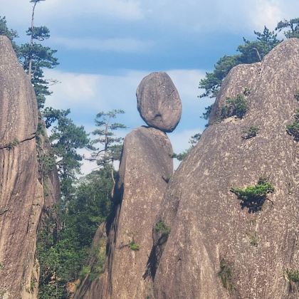 黄山风景区+婺源篁岭景区+西递+宏村景区+新安江山水画廊+徽州古城6日5晚拼小团