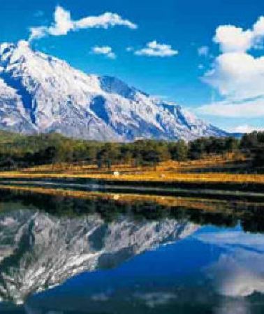 6日5晚 • 高鐵昆明、大理、麗江 6天團     玉龍雪山(雲杉坪、甘海子、藍月谷)、《世界文化遺產》麗江古城、束河古鎮、大理古城、喜洲古鎮、白族人家(品嚐三道茶及欣賞白族歌舞)、西山龍門 · 高鐵昆明、...