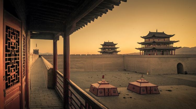 5-Day Private Tours: Dunhuang, Mingsha Mountain Crescent Spring, Yulin Grottoes, Yang Pass, Yumen Pass, and Dunhuang Yardang National Geopark | Complimentary Children's Tickets to the Mogao Grottoes and A-class Ticket·  