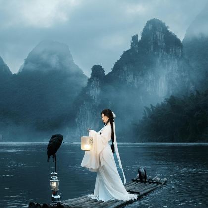 桂林+阳朔+漓江+南宁+巴马+德天瀑布+北海+涠洲岛9日8晚私家团