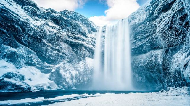 <3天>【18人英文小巴团 冰岛南岸】·黄金圈+南岸风光+黑沙滩+冰川徒步+探访天然冰洞+冰河湖+钻石沙滩+斯科加瀑布