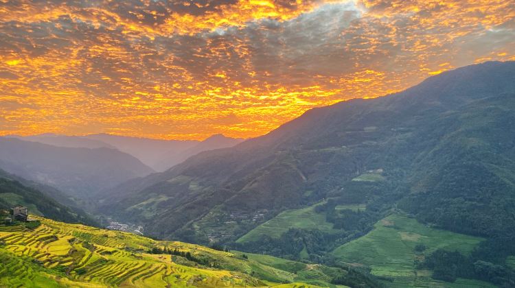 2D1N · Group Tours · Guilin Li River & Longji Terraces & Ping'an Zhuang Village