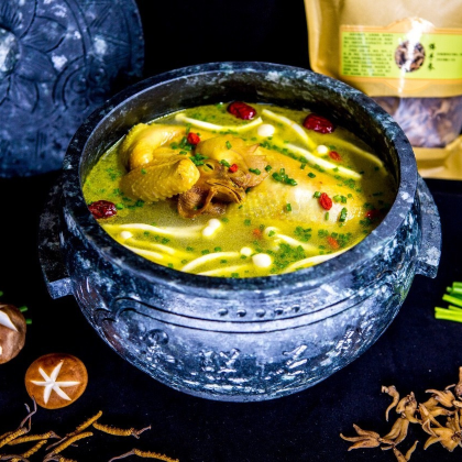 拉萨+林芝+雅鲁藏布大峡谷+巴松措+布达拉宫+大昭寺+羊卓雍错+纳木措景区8日7晚拼小团