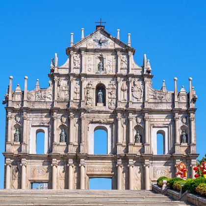 香港+澳门+太平山顶+啬色园黄大仙祠+金紫荆广场+星光大道+澳门威尼斯人度假区+澳门渔人码头+西九文化区+天星小轮4日3晚跟团游