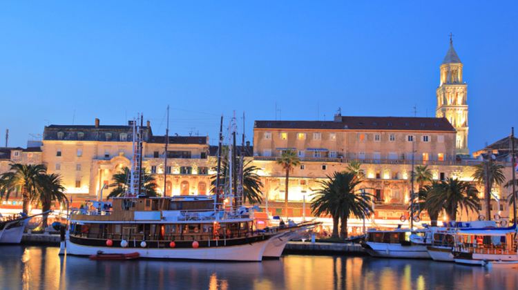 9-Day Croatia Adventure from Zagreb to Dubrovnik·Plitvice Lakes & Oyster Farm Lunch