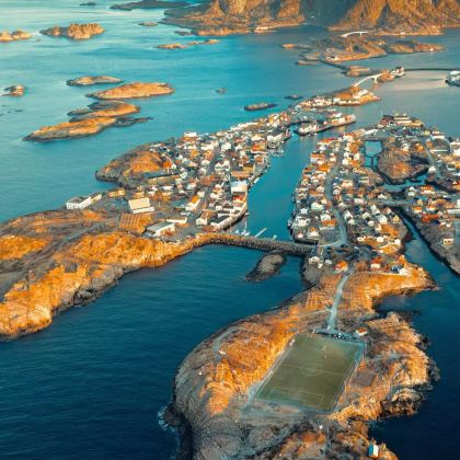 挪威+冰岛14日12晚跟团游