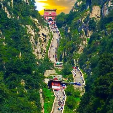 济南+泰山风景区+曲阜三孔景区+青岛+威海+烟台+蓬莱区7日6晚跟团游