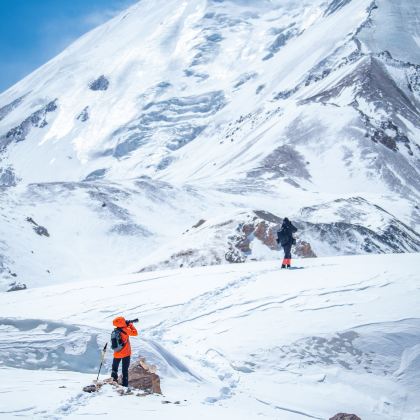 青海果洛+玛沁+阿尼玛卿山6日5晚跟团游